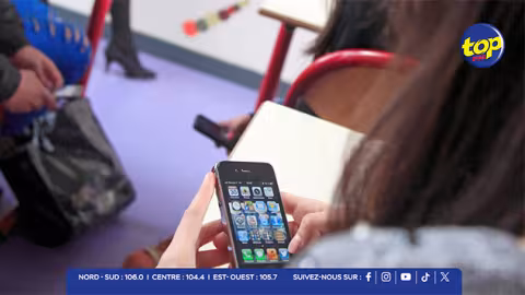 Téléphones à l’école : des guidelines pour uniformiser l’application des nouvelles règles