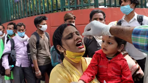 Covid-19 : nouveau record de contaminations en Inde, en proie à un nouveau variant
