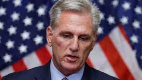 États-Unis : le président de la Chambre des représentants Kevin McCarthy destitué, une première