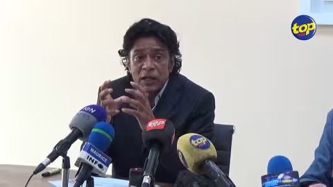 Éducation : « Chaque fois que la ministre Dookun-Luchoomun change le protocole, c’est un traumatisme pour le pays », s’insurge Nando Bodha