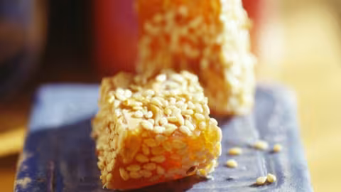 Recette : Nougat chinois aux cacahuetes et sésame