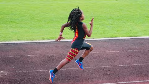 À 7 ans il devient le garçon le plus rapide du monde et le futur Usain Bolt