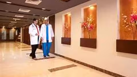 Plusieurs médecins blessés par les parents d’une femme morte de la Covid-19 à Apollo Delhi