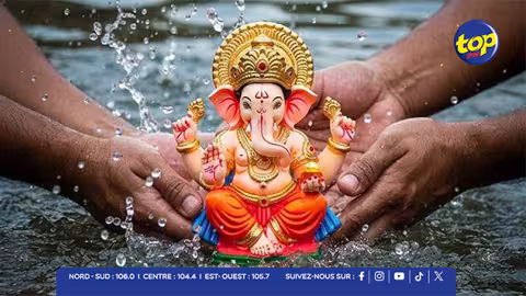 Ganesh Visarjan : un adieu chargé d’émotion à Bappa, symbole de foi, d’espoir et de prospérité, alors que les fidèles le raccompagnent dans la ferveur vers son dernier voyage